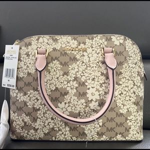 Micheal Kors Purse